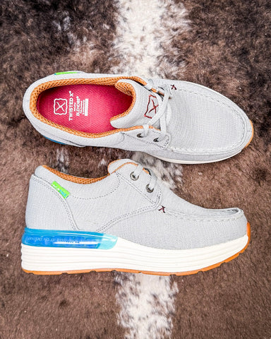 Twisted X Cellstretch shoe on a rustic background