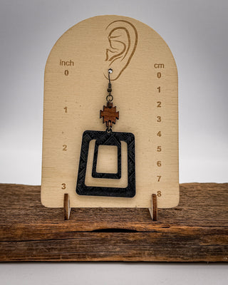 Midnight Ridge Cutout Earrings in Black