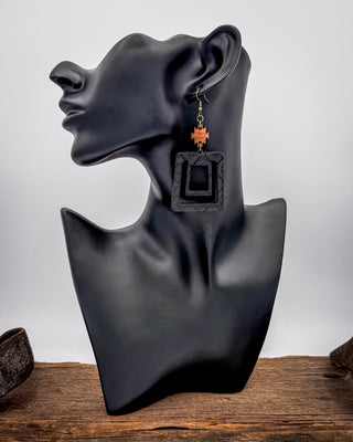 Midnight Ridge Cutout Earrings in Black