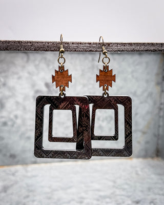 Midnight Ridge Cutout Earrings in Black