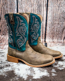 The Callie Twisted X Women's 11" Tech X Boot displayed on cowhide with a wood backdrop.