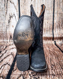 Front and bottom of the Coal Canyon Circle G Boots in a wood backdrop.