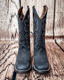 Front view of the Coal Canyon Circle G Boots in a wood backdrop.