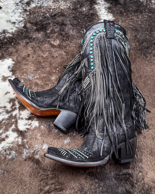 The Blackridge Stampede Corral Boots displayed on cowhdide.