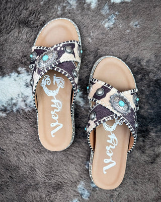 Betsy Concho Sandal in Cream and Black by Very G – Women's Shoes from Bronco Western Supply Co.