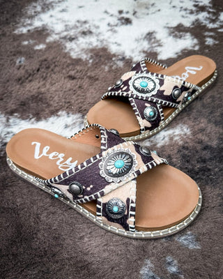 Betsy Concho Sandal in Cream and Black by Very G – Women's Shoes from Bronco Western Supply Co.