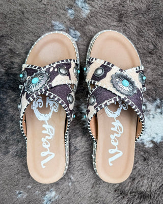 Betsy Concho Sandal in Cream and Black by Very G – Women's Shoes from Bronco Western Supply Co.