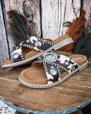 Betsy Concho Sandal in Cream and Black by Very G – Women's Shoes from Bronco Western Supply Co.