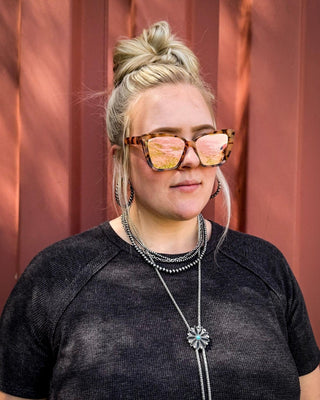 Callie Tangle - Free Oversized Sunglasses – Accessories from Bronco Western Supply Co.