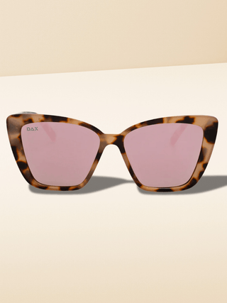 Callie Tangle - Free Oversized Sunglasses – Accessories from Bronco Western Supply Co.