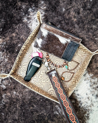 Copperwind Leather Tray in Antique Brown – Home Decor from Bronco Western Supply Co.