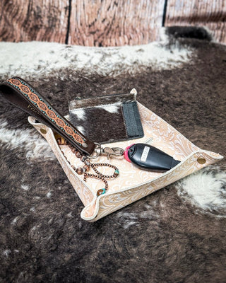 Copperwind Leather Tray in Natural – Home Decor from Bronco Western Supply Co.