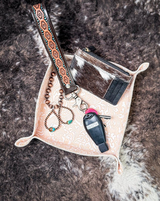 Copperwind Leather Tray in Natural – Home Decor from Bronco Western Supply Co.