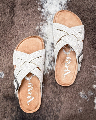 Jada Sandal in Light Grey by Very G – Women's Shoes from Bronco Western Supply Co.