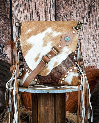 Mesa Concealed Carry Bag in Prairie Fawn by Myra Bag – Purses & Wallets from Bronco Western Supply Co.