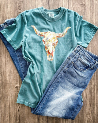 Prairie Skull Graphic Tee in Emerald – Apparel from Bronco Western Supply Co.
