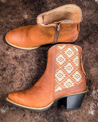 Sadie Twisted X Ankle Booties - Tan – Women's Shoes from Bronco Western Supply Co.