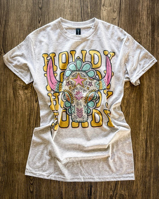 Sierra Bloom Rhinestone Howdy Tee in Gray – Apparel from Bronco Western Supply Co.