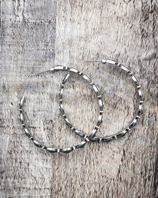 Silver Rowan Scalloped Hoop Earrings – Jewelry from Bronco Western Supply Co.